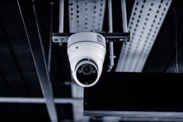 why people's uses Smart security cameras