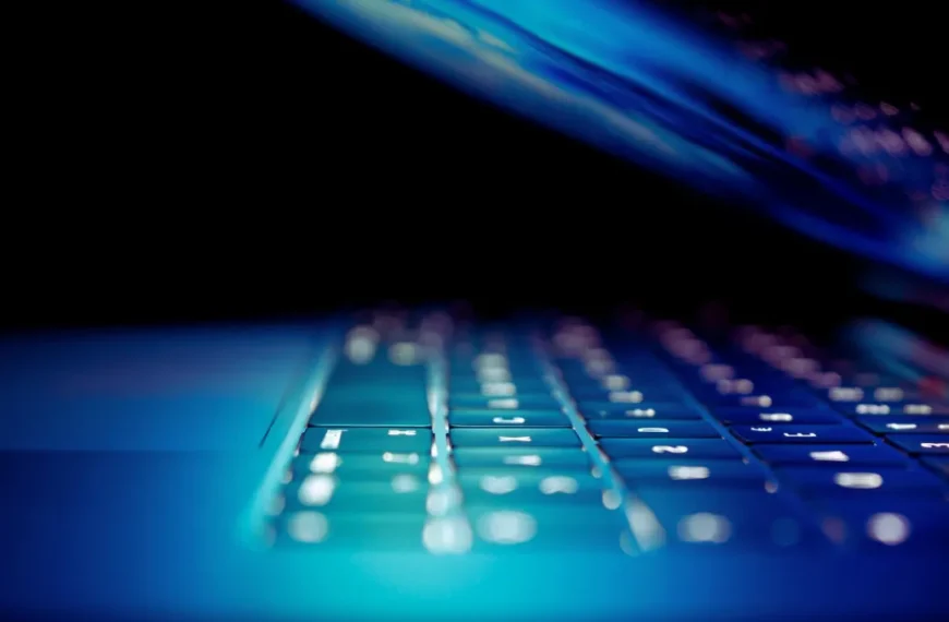 Navigating the Digital Ocean: A Guide to Mastering the Internet